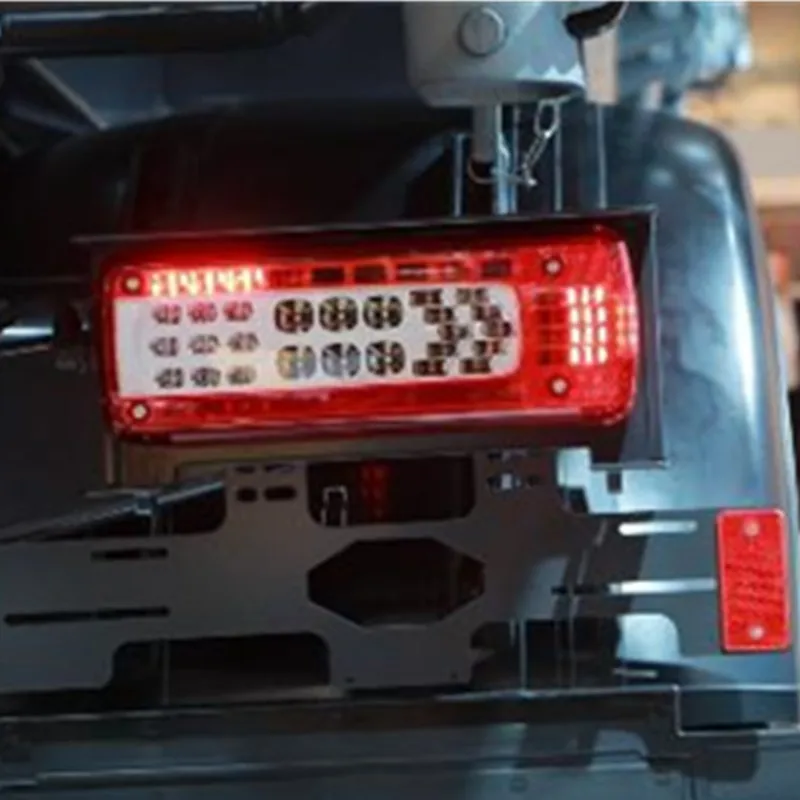 1Pc 24V RH OR LH led truck tail light for volvo truck FMX500 led tail light with plugs  oem 82483074 21735299 82483073