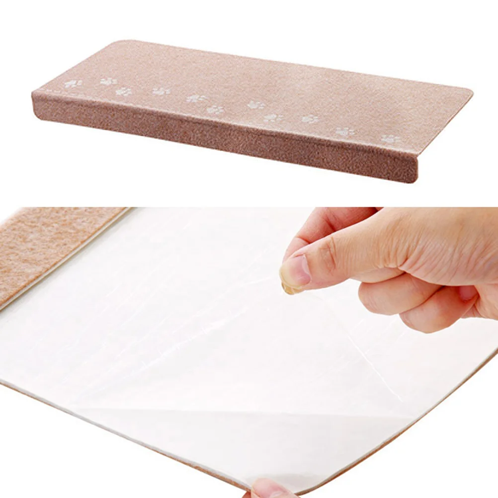 

Reusable Self-Adhesive Luminous Stair Mat Beige Non-Slip Stair Treads Carpet Night Glow Footprint Pattern Luminous Step Carpet