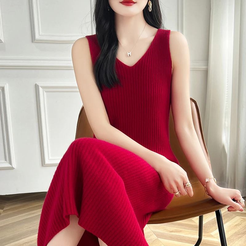 Slim fit exquisite women\'s long V-neck dress solid color knitted women\'s 100% wool sleeveless pullover sweater dress new product