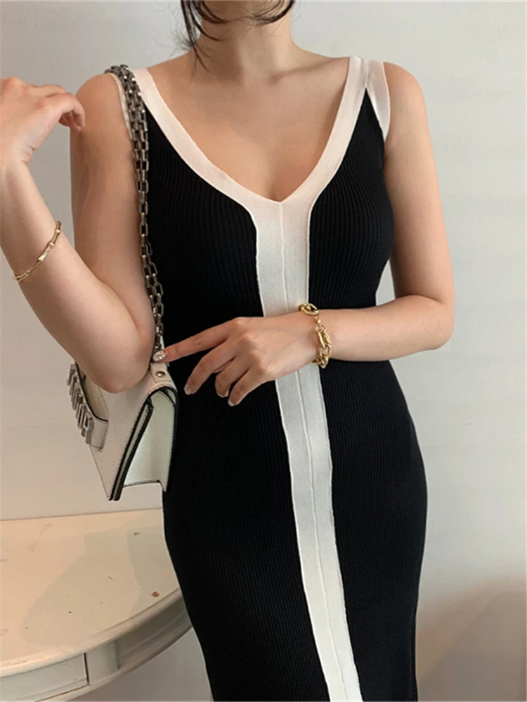 Colorfaith New 2024 High Waist Patchwork Fashion Sleeveless Elegant Lady Sexy Knitted Women\'s Autumn Winter Long Dresses DR1187