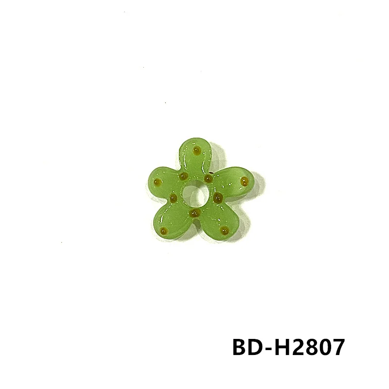 2Stück Dopamine farbige hohle Blumen Glasperlen INS Mini Blumen Charm Anhänger DIY Handgemachte Schmuckzubehör Bastelzubehör für Handwerker Perfektes Feiertagsgeschenk zur Armbänder Halsketten Herstellung – Detail 10
