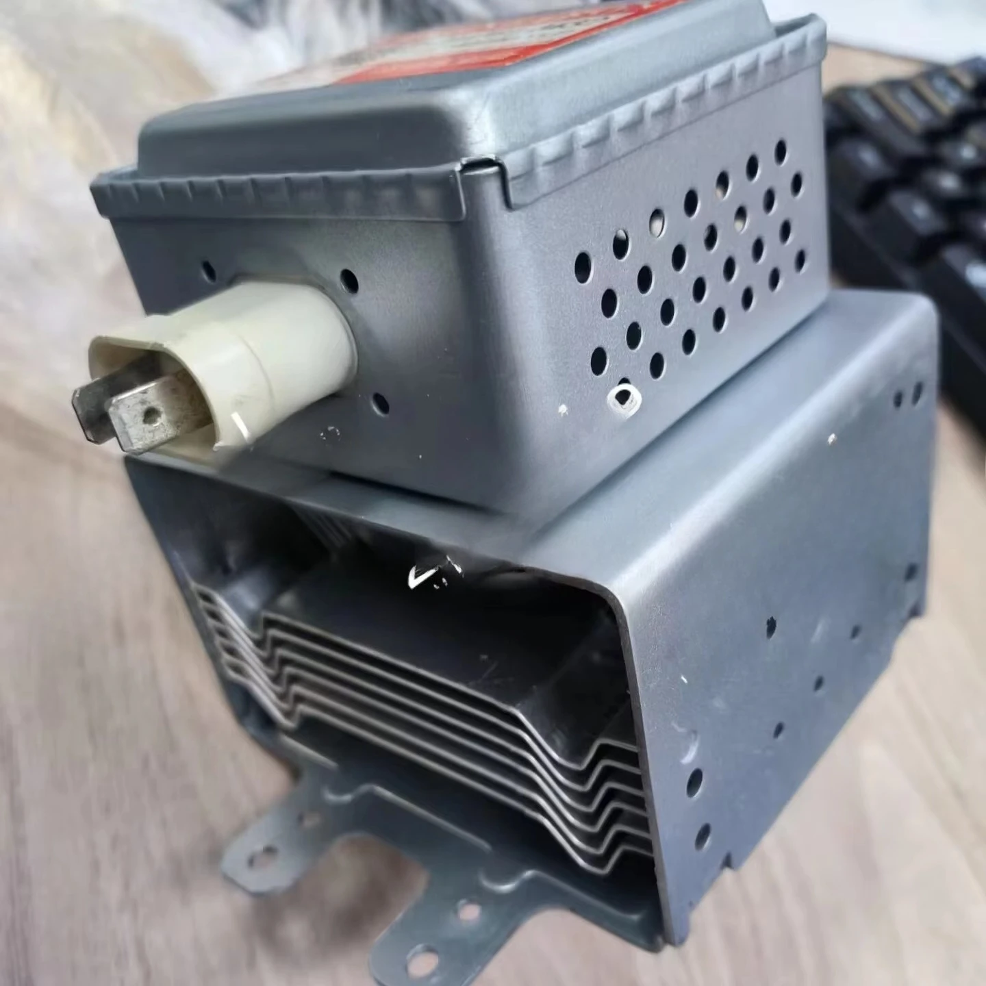 1PCS MICROWAVE OVENS Microwave Magnetron Tube 2M261-M32
