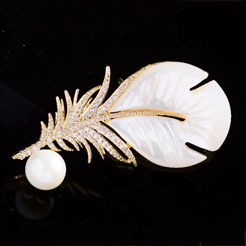 Chinese Style Lucky Feather Brooch Mother Of Pearl Round Pearl Paved Shiny Gems Gold Tone Blessing Fortune Lapel Pin For Women