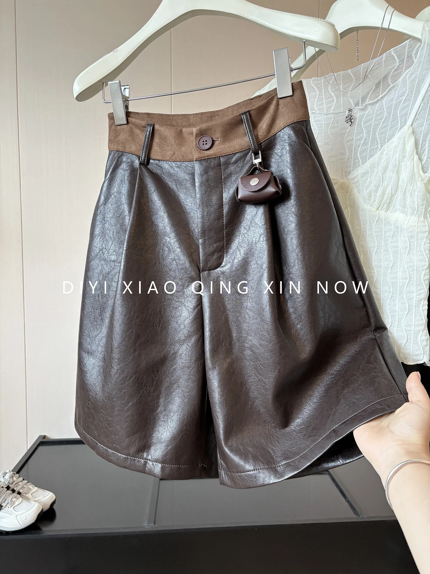 Retro PU Leather Wide Leg Pants Women's High Waist Loose Slimming Versatile Five-Quarter Pants High Waist Ladies Trousers
