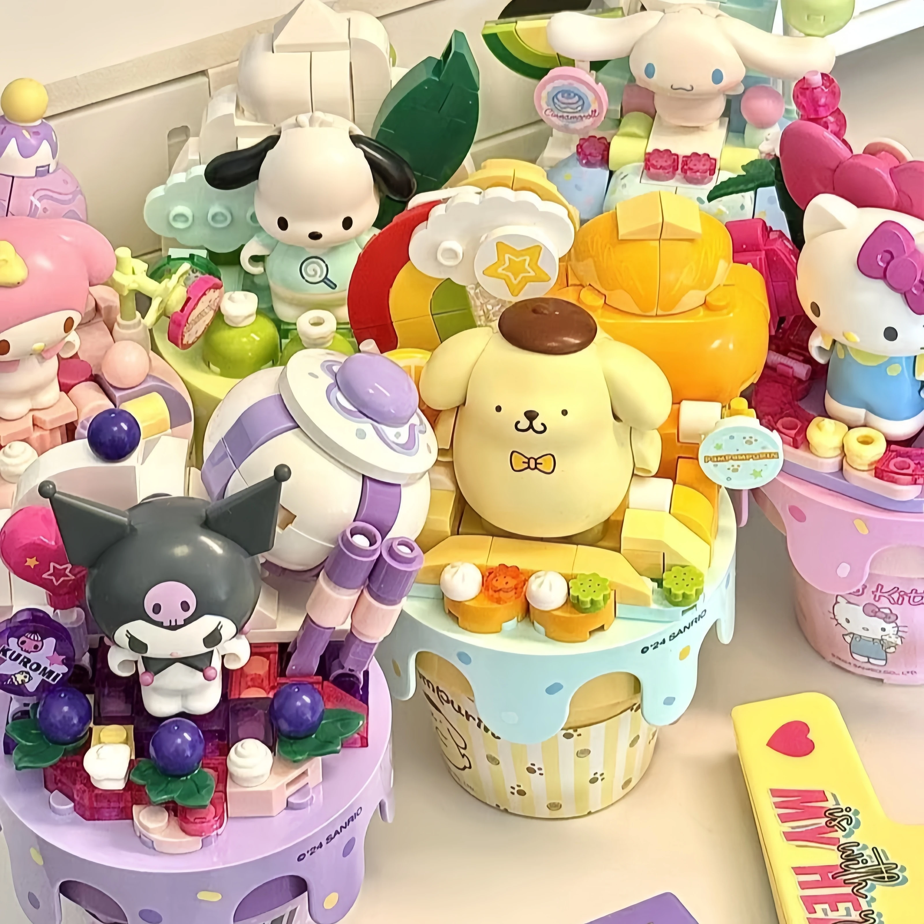 Hot Wonderful Building Blocks Keeppley Sanrio Kuromi Hello Kitty Egg Cone Ice Cream Toy Ornament Pacha Dog Model Gifts Toy