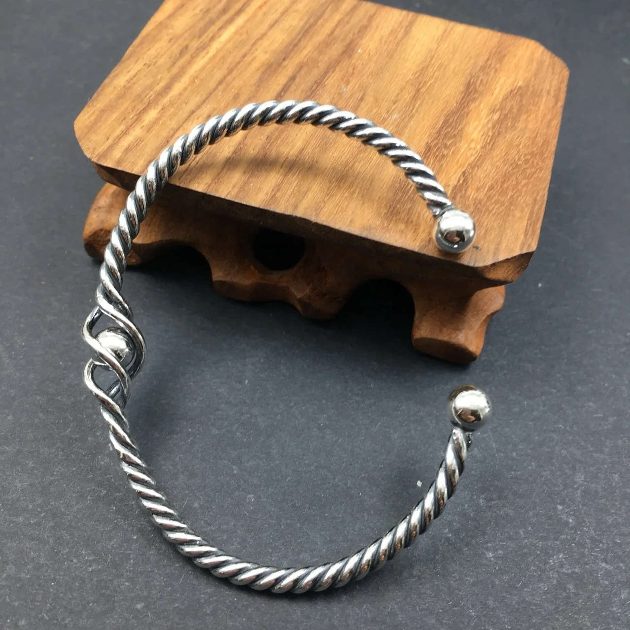 Bracciale con perline di trasferimento in argento sterling 925 Chiang Mai Bracciale con perline avvolte in filo intrecciato a mano Gioielli retrò da donna