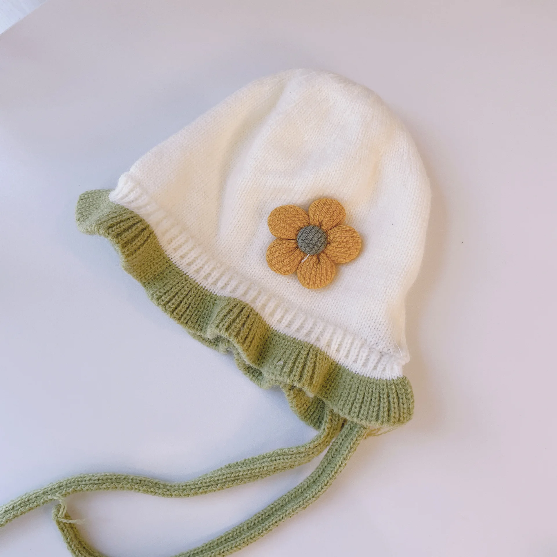 Cute Lotus Leaf Edge Flower Knitted Hat for Girls Ear Protection Autumn/Winter Princess Hat Soft Stylish Kids Accessories