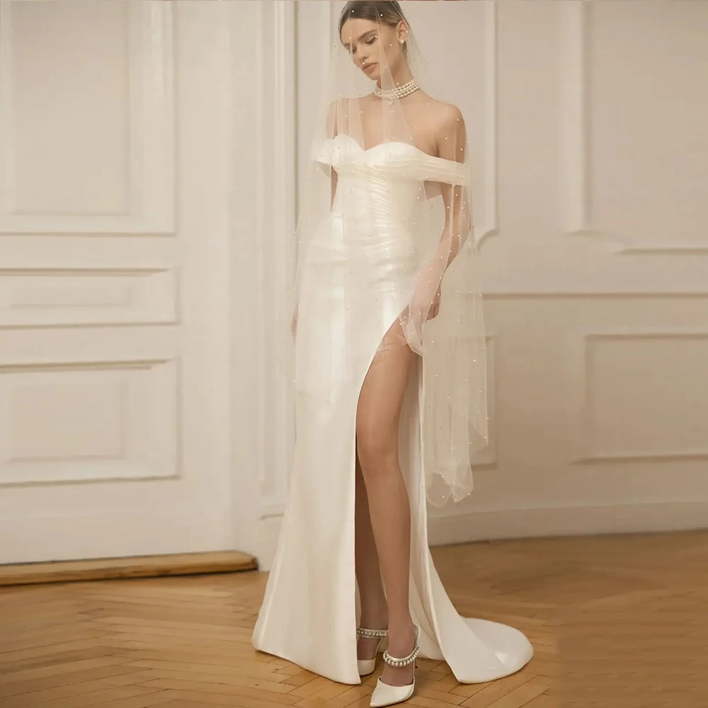 Exquisite Straight Shoulder Wedding Dresses With Side Silt For Woman Lvory Simple Backless Vestido De Novia Court Train Robe De