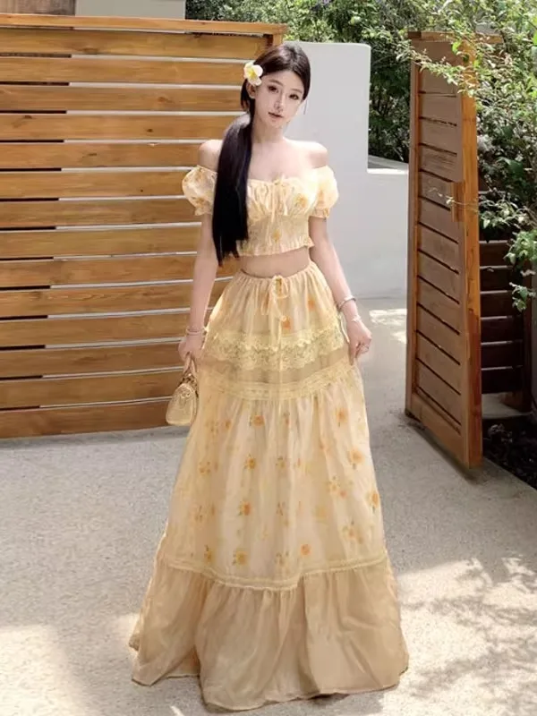 

Gentle Breeze Floral Halter Neck Top And Skirt Set Summer Outing Outfit Cotton Short Sleeve Student Work Uniform Fashion Set