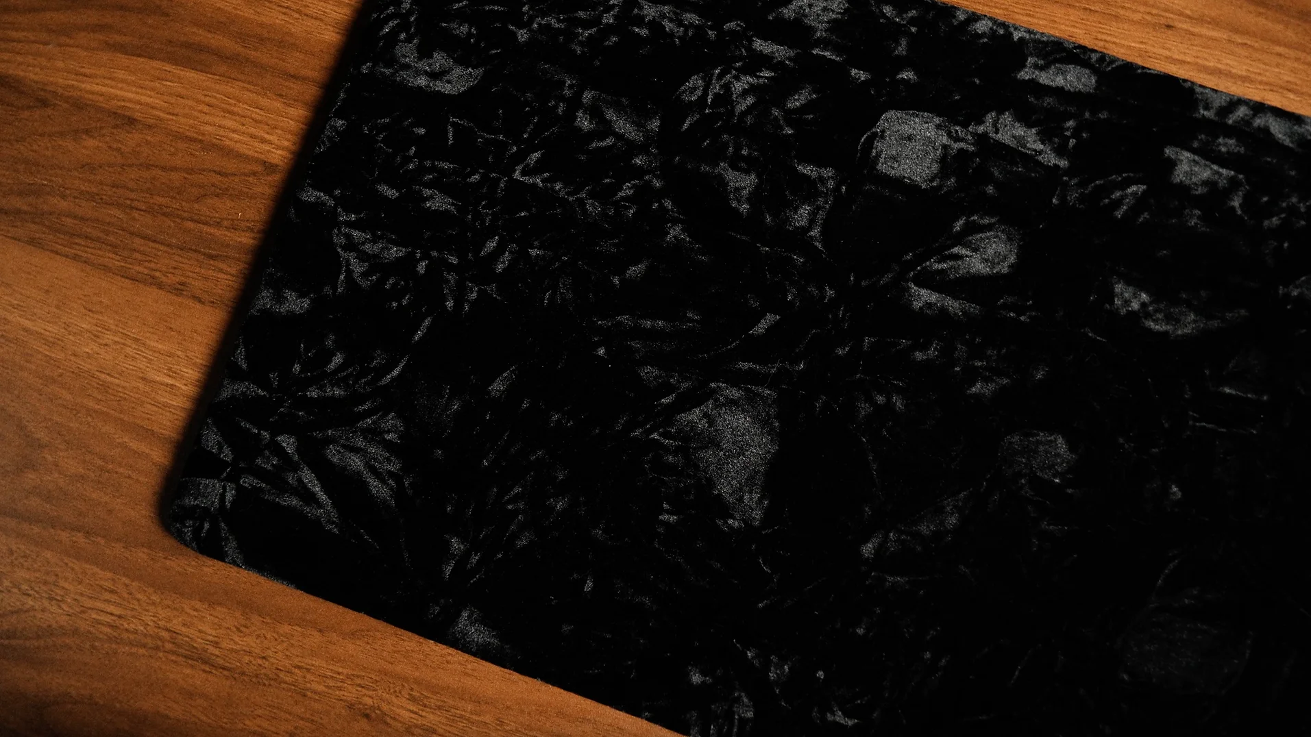 Darkness Black Art Magic Mat Close Up Magic Props with Customizable Black Art Material for Magicians Card and Coin Tricks Funny