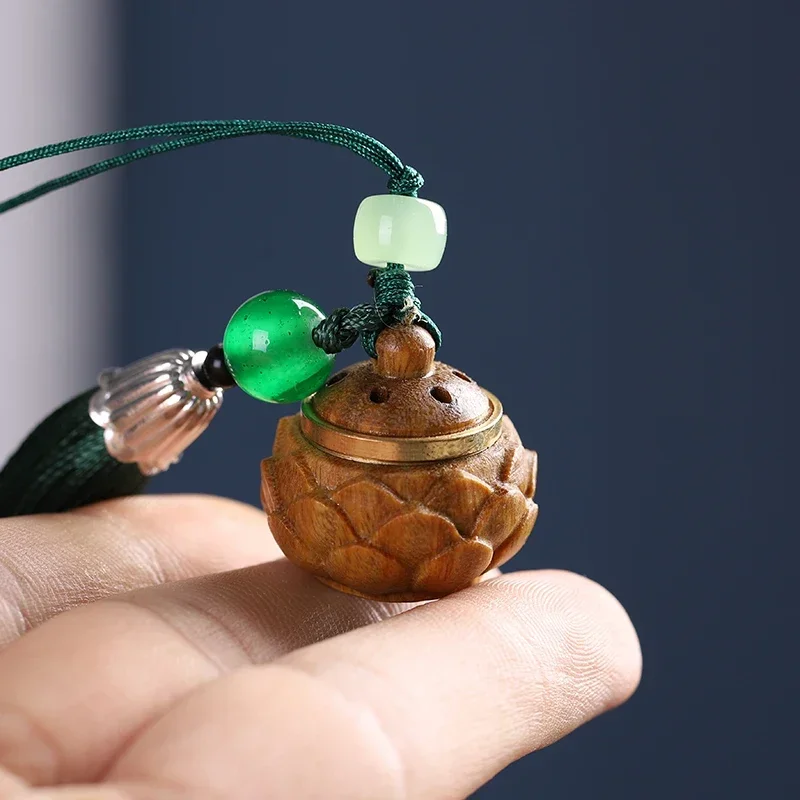 Colgante de paisaje de calabaza de loto de Pixiu tallado hueco de sándalo verde Natural, llavero de joyería de tallado de madera de bolsita, joyería de Boutique