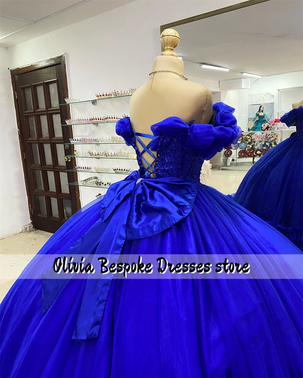 Chic King Blue Quinceanera ชุดลูกปัด Applique Ruched รถไฟ Ball Gown กับโบว์เม็กซิกันงานแต่งงาน vestidos de xv ปีที่กําหนดเอง