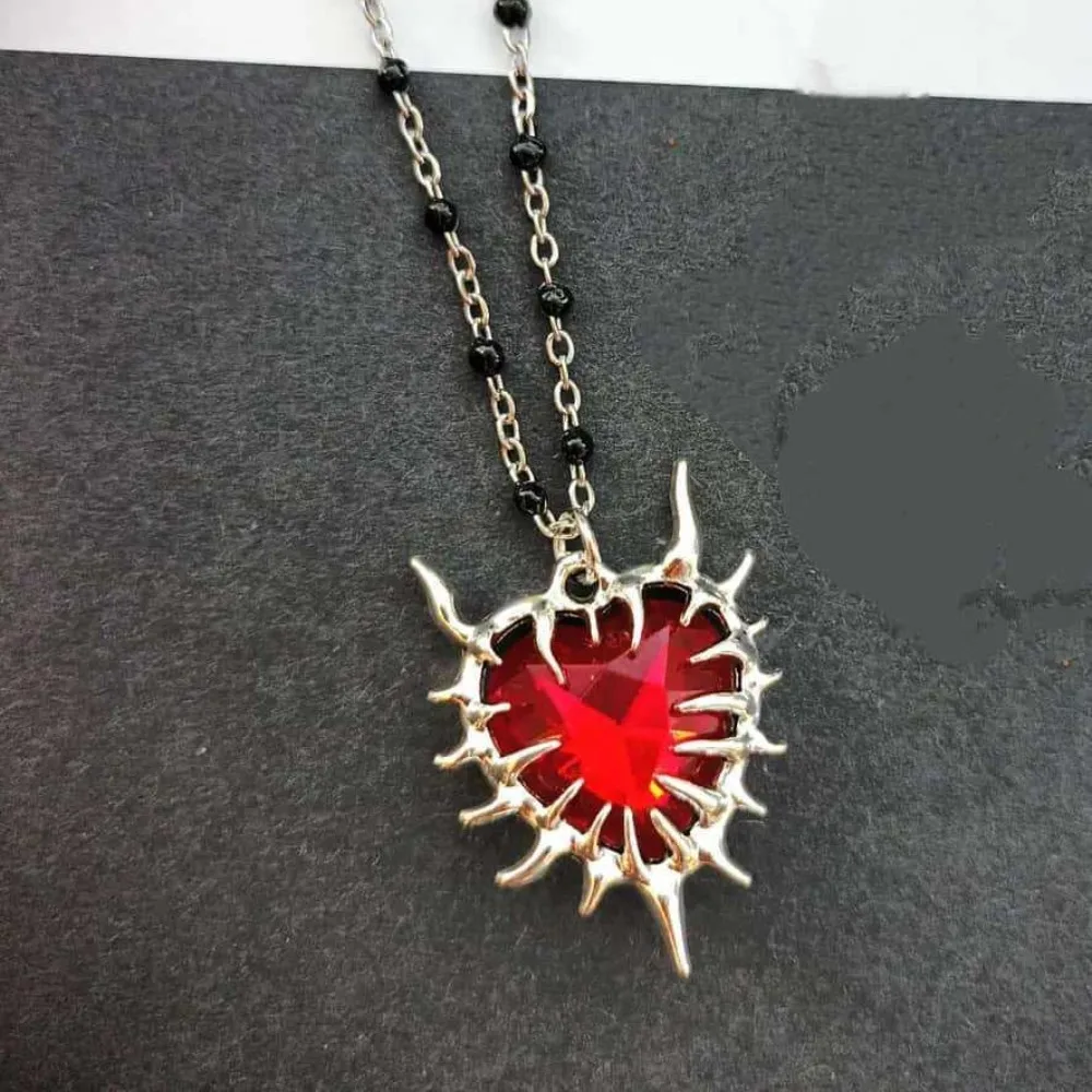 Y2k Gothic Sliver Color Heart of Thorns Pendant Black Round Bead Chain Necklace for Men Women Subculture Punk Hip-hop Jewelry