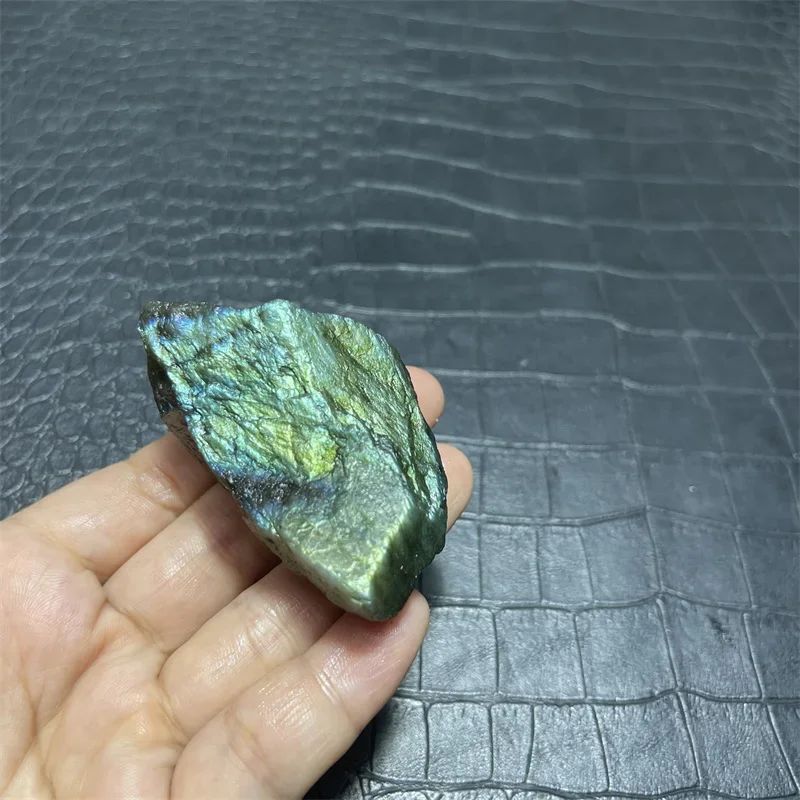 Natural Crystal Labradorite Blue Flash Raw Stone Unpolished Gemstone Flowing Light Ornaments Decor Mineral Specimens