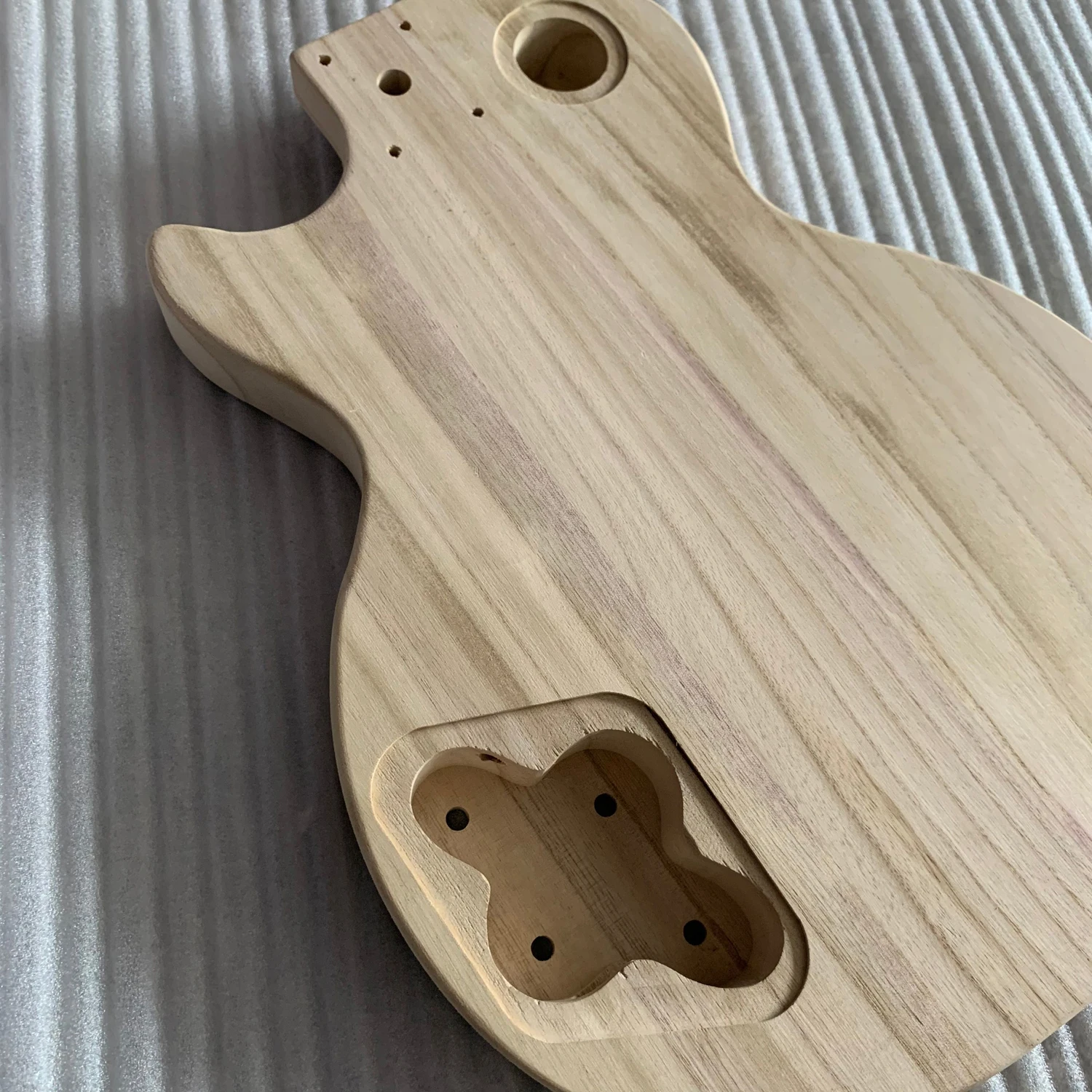 Unfinished Electric Guitar Body Maple Wood Blank Guitar Barrel for PB Style Bass Guitars DIY Parts Guitar Accessories Parts - view 6