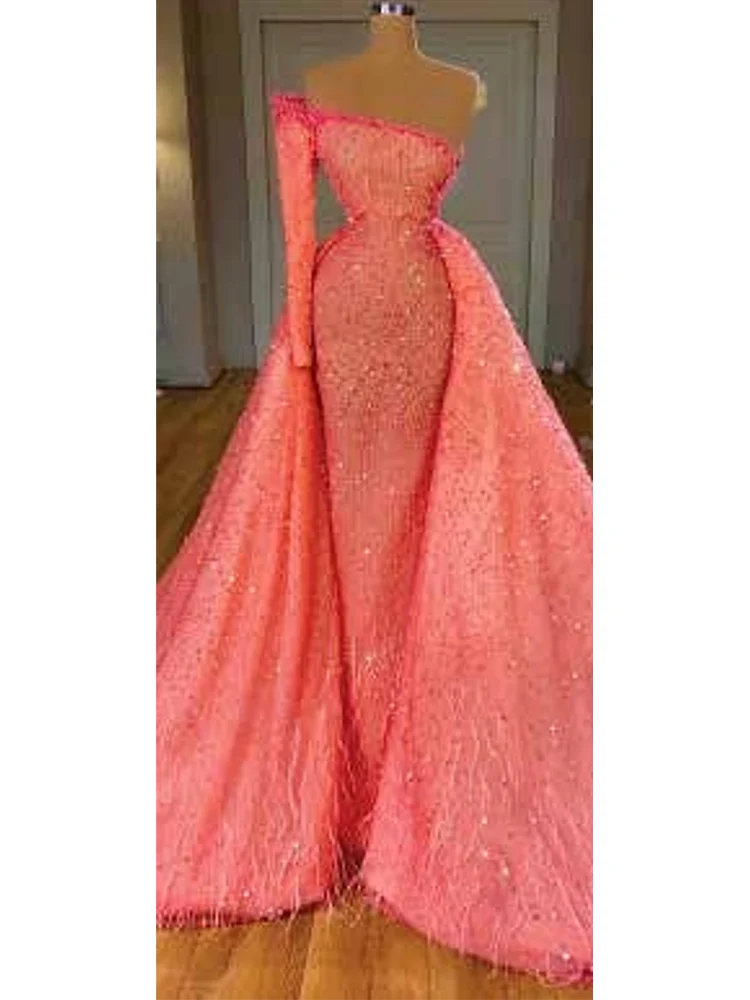 

Gorgeous One Shoulder Mermaid Prom Dresses Long Sleeves With Sparkly Beads Evening Gown 2024 Custom Made Feather Robes De Soirée