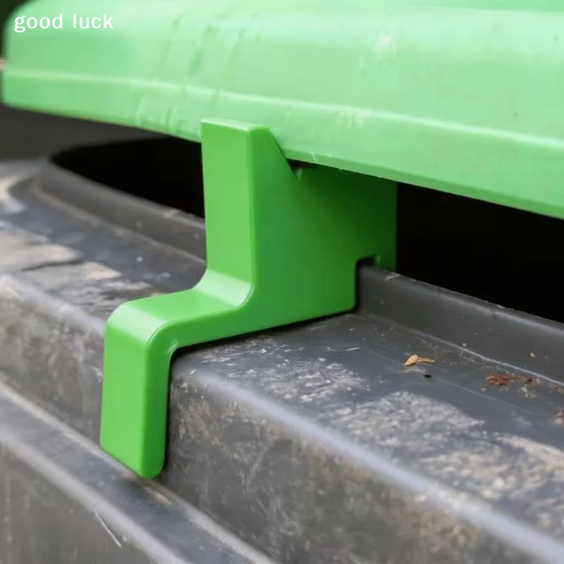 AnswerVentilation Clip For Trash Bins With Lids Improves Outdoor Bin Freshness And Reduces Smelly Conditions