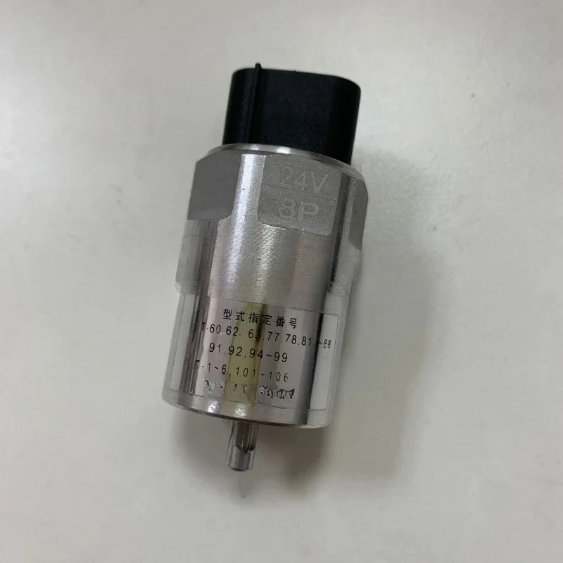 S8319-01560 S831901560 8319-01560 High quality odometer sensor 24V 8P 3-pin for J08C P11C engine accessories