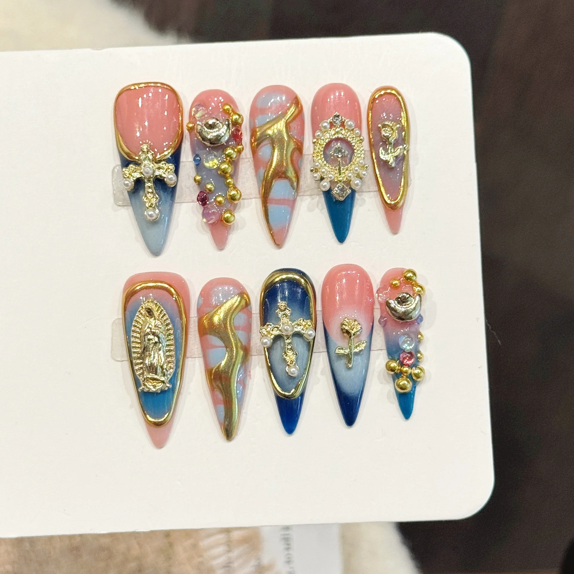 10 Stück handgemachte Nägel zum Aufdrücken, lang, Stiletto, Blau, Rosa, Gold, Glitzer, Vintage-Design, falsch, mit 4-teiligem Werkzeug, selbstklebende Nagelkleber-Tabs