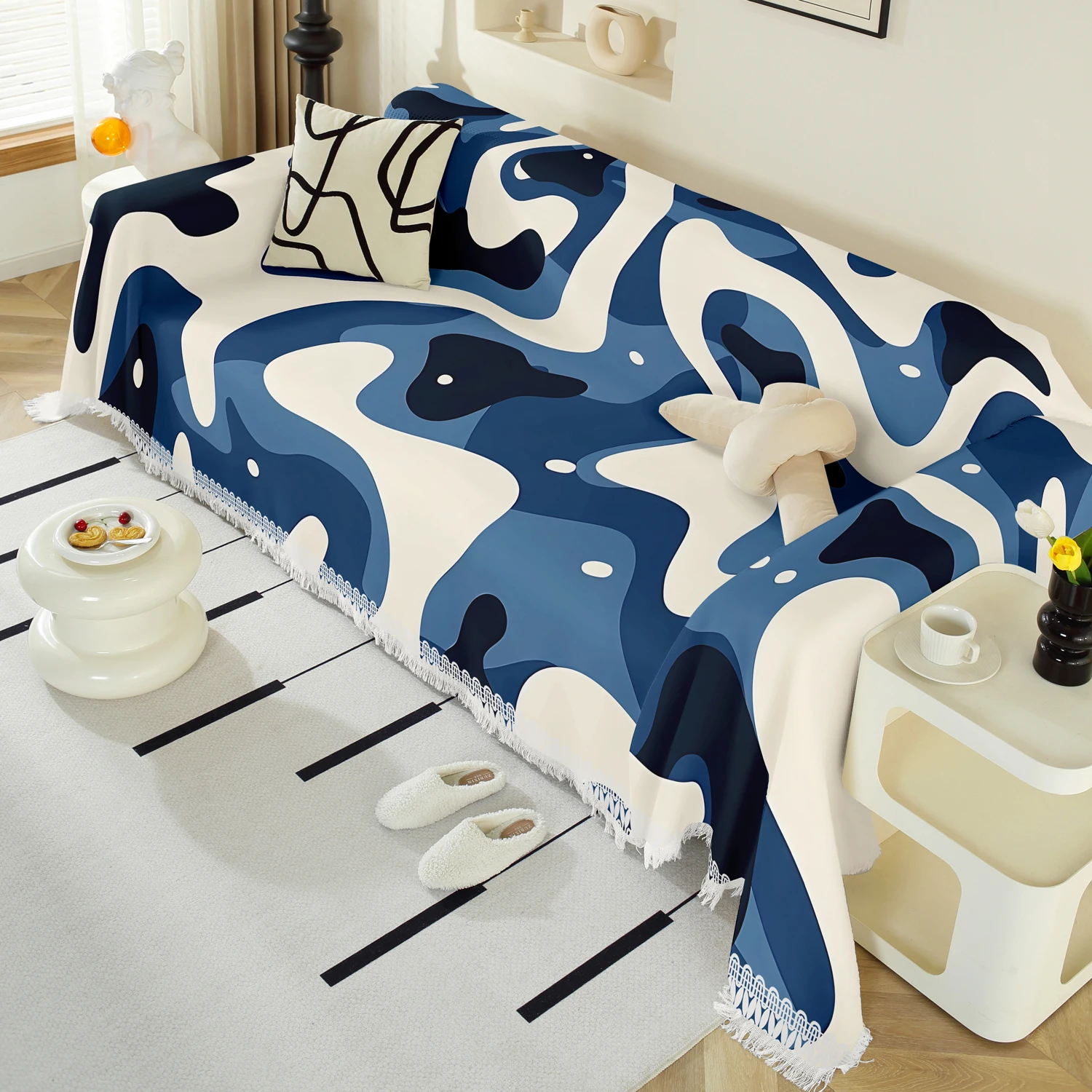 1pc Abstract Blue Camo Sofa Throw Blanket, Fringe Tassel Couch Cover for Living Room, Soft Washable Furniture Protector