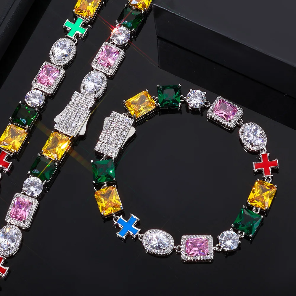 Popular accessory for fashion, unisex 10mm Color Gemstone Bracelet uses PT950 Platinum paired with glossy artificial diamonds
