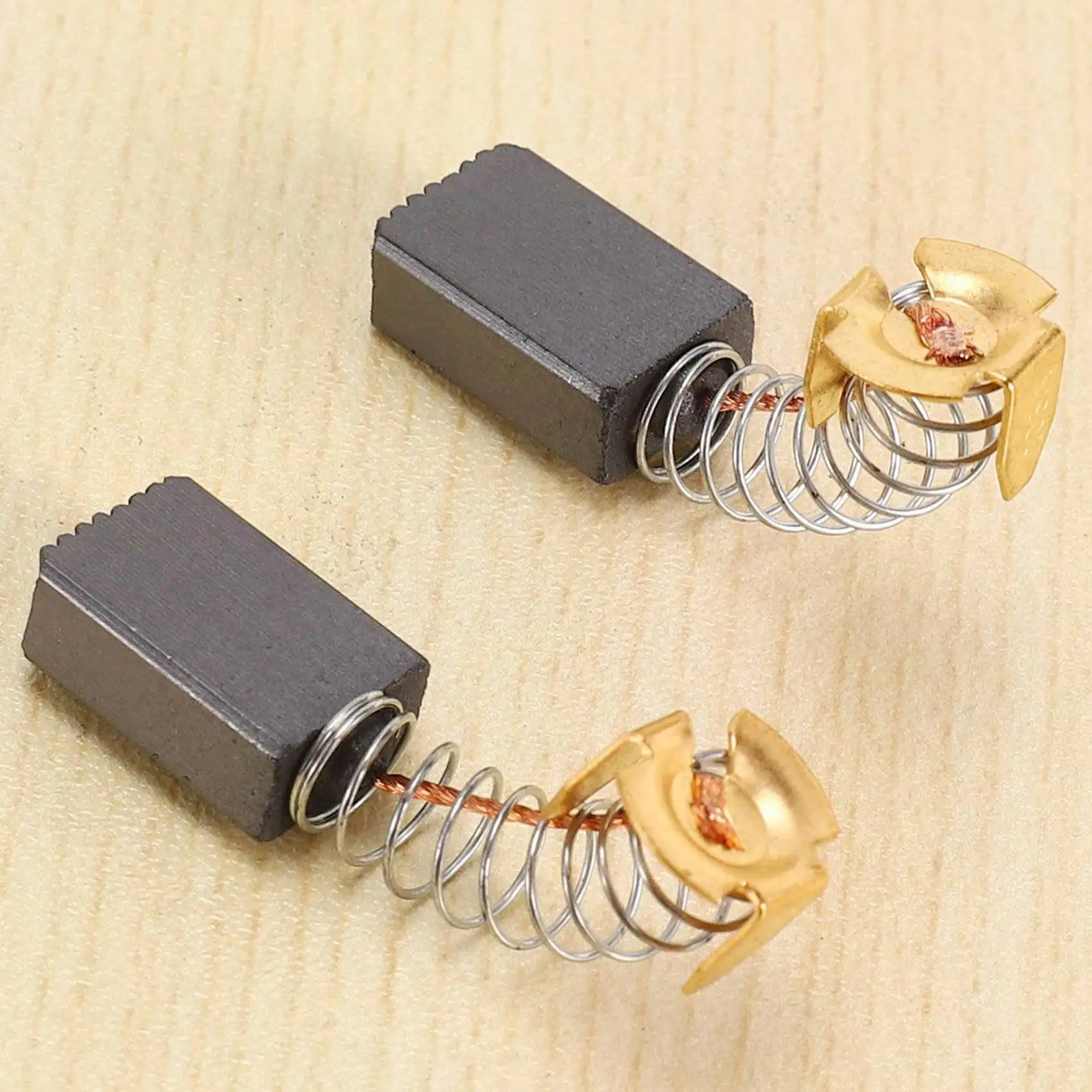 

MSOR 2 шт. угольные щетки для электродвигателя 15 x 9 x 6 мм