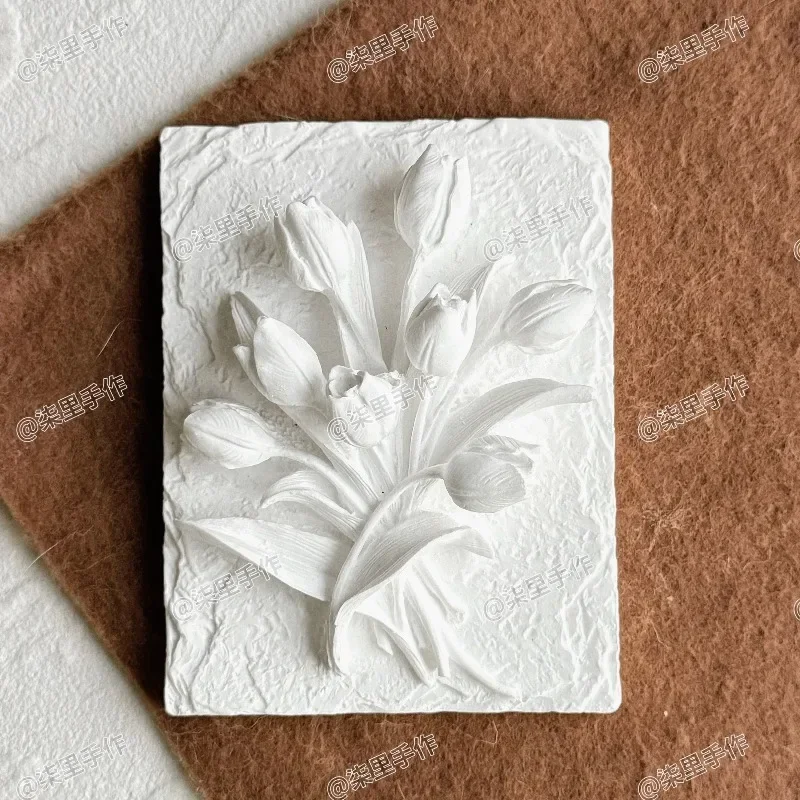 Retro flower art relief gypsum white embryo DIY hand-painted three-dimensional creative ornament team building salon activities