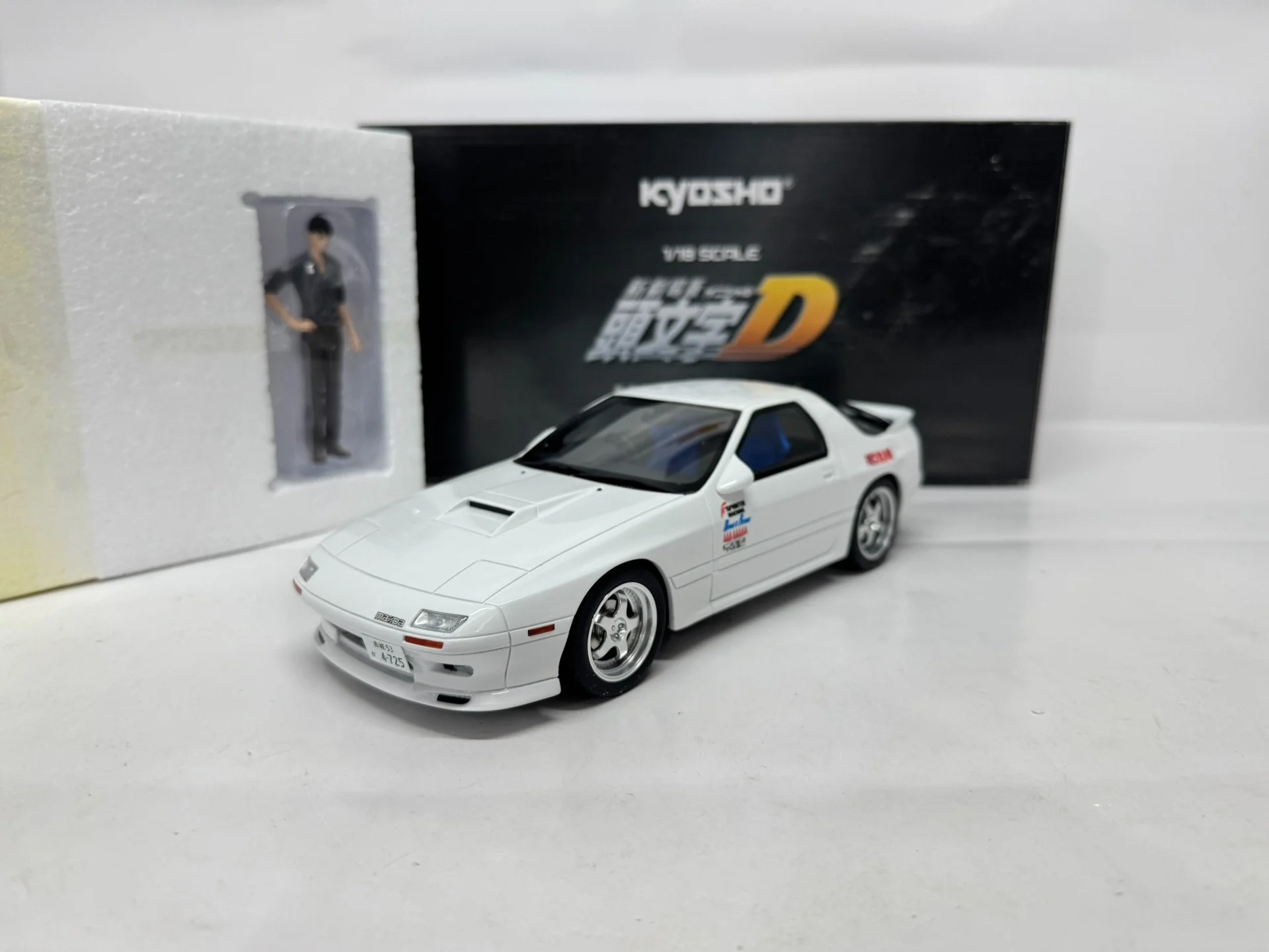 

Kyosho 1:18 Initial D RX7 FC Simulation Limited Edition Resin Metal Static Car Model Toy Gift