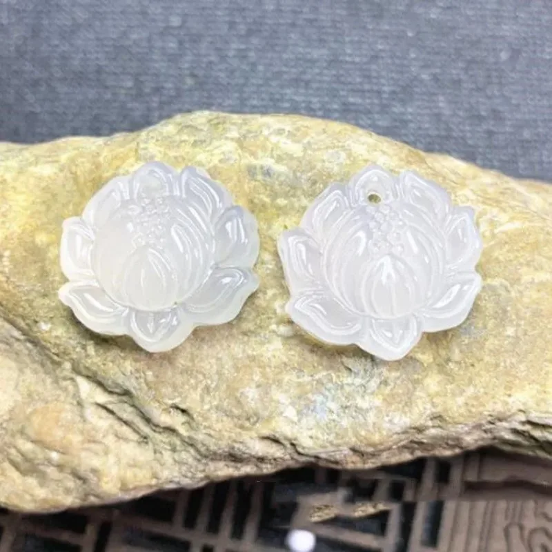 Natural Agate White Jade Marrow Small Lotus Pendant with Blooming Flowers, Rich and Noble, Simple and Versatile Pendant