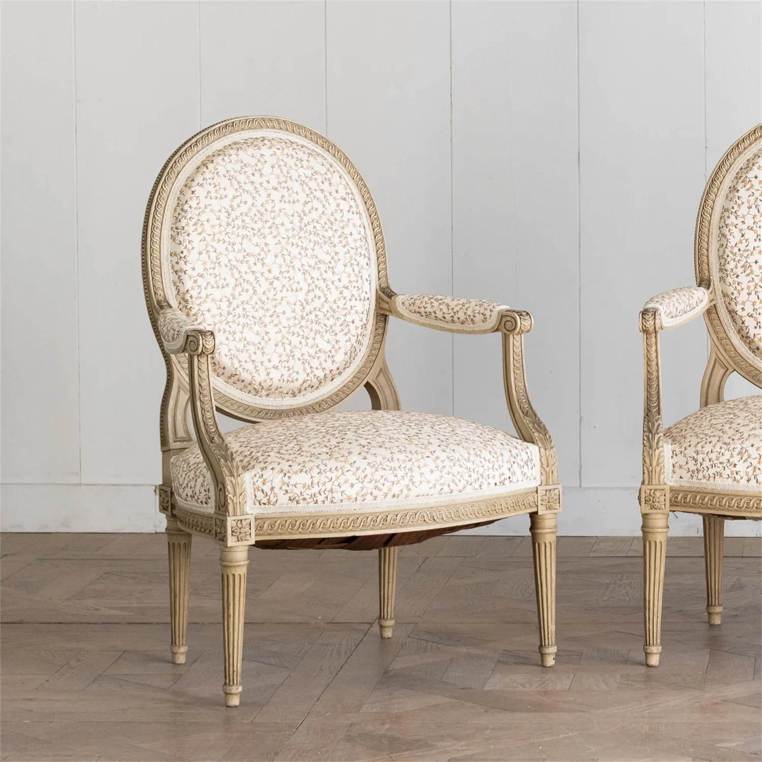 ^Solid Wood French Antique Luxury Handmade Comfortable Reclining Armchairs for Living Room Hotel & Villa-Elegant Home Decor