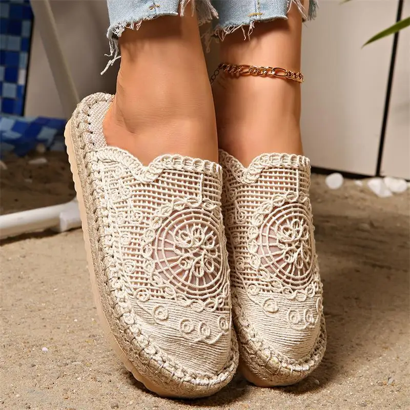 2025 Scarpe da donna di Nuovo Modo Treccia Maglia Traspirante Leggero Fondo Piatto Scarpe Casual per Le Donne Zapatos De Mujer Pantofola