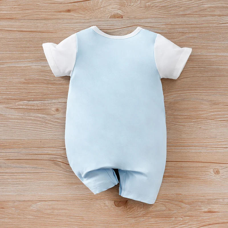 بدلة صيفية للأطفال حديثي الولادة مكونة من قطعتين لعيد الاستقلال مطبوع عليها رسوم متحركة لطيفة بأكمام قصيرة ورقبة دائرية