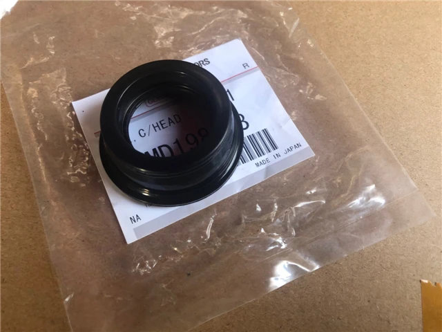 

For Mitsubishi Pajero V31 V33 V73 V75 V77 Grandis Genuine Spark Plug Sealing Ring Spark Plug Rubber Ring