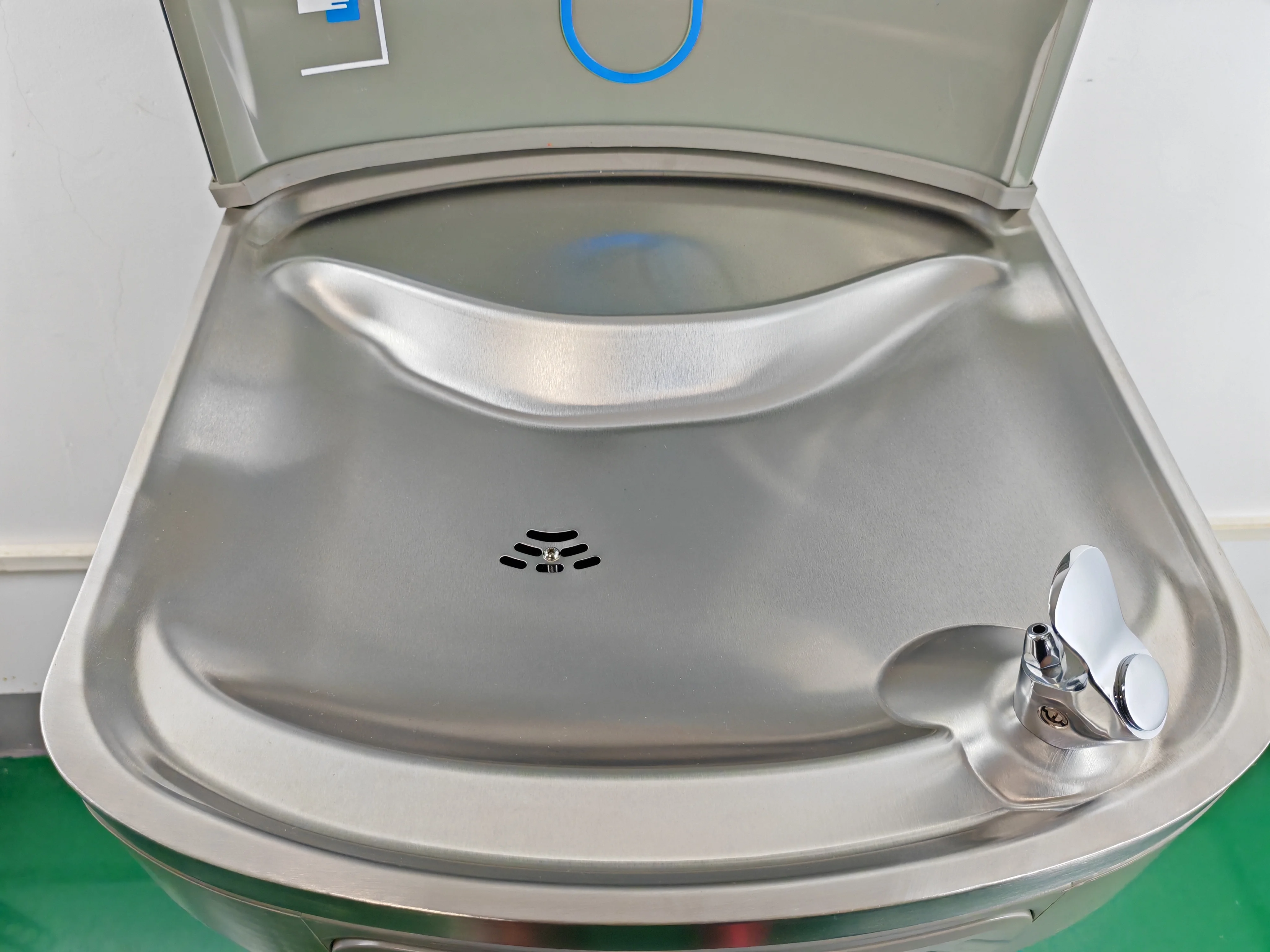 Wall-mounted Sensor Filling Water Bottles Water Dispenser  Stainless Steel Water Dispenser for Public