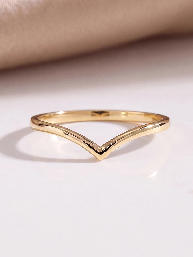 Simply Classic Elegant Glolden V-shaped Plain Ring for Women Engagement Wedding Fashionable High Quality Jewelry