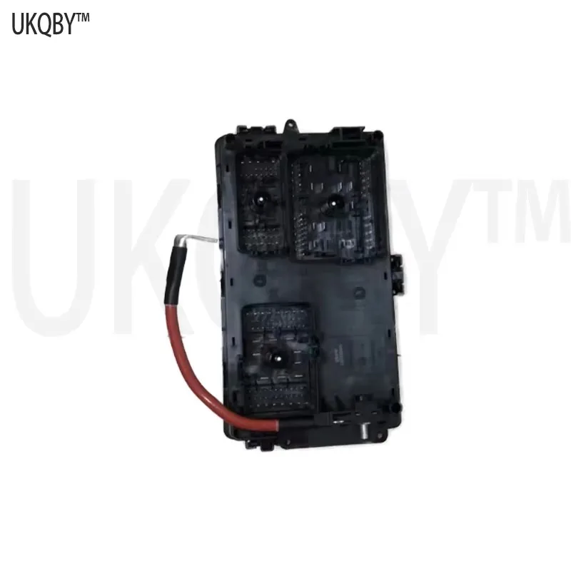 

Suitable for Bu ic k Re ga l La Cr os se low-end engine wire box and wire seat automotive parts 13275888