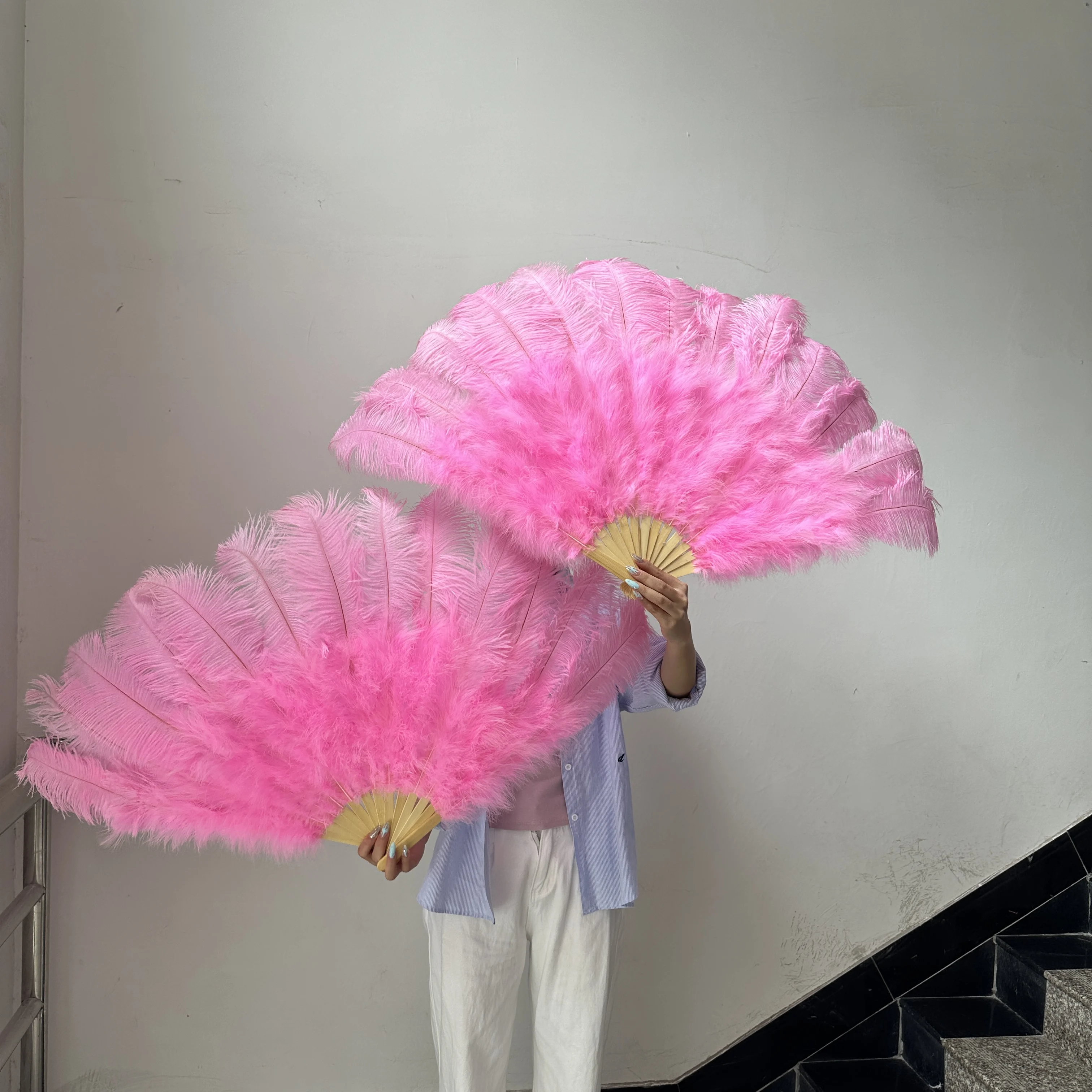 

100CM 130CM PINK Ostrich Feather Fan large Party Feather folding hand fan Natural Carnival Stage Performance Props Plumes fan