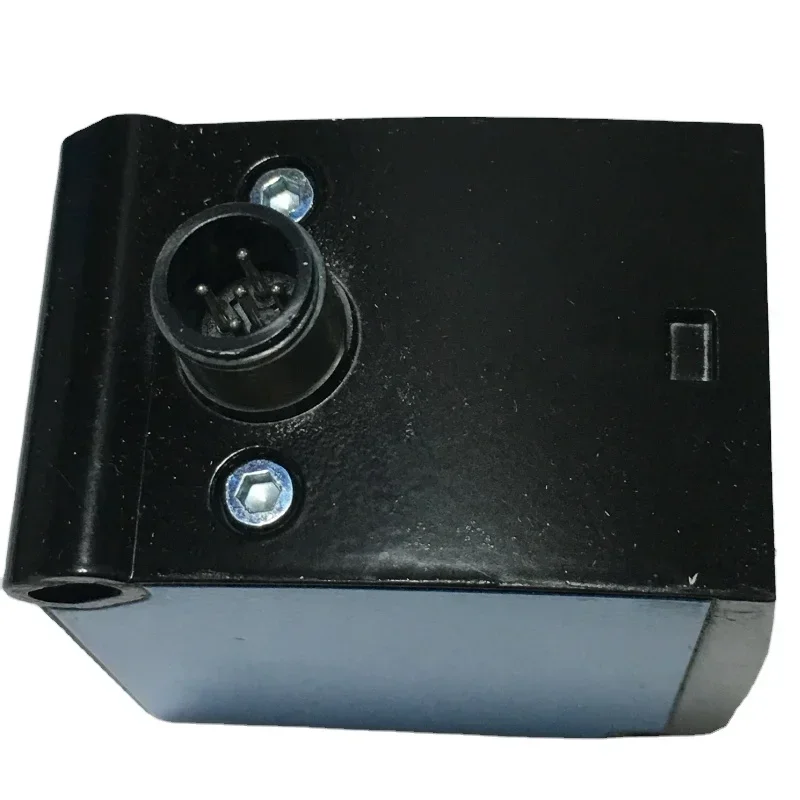 original stock DT50-N1114 Mid range distance Laser sensors for measure the radius of the sheet metal coil
