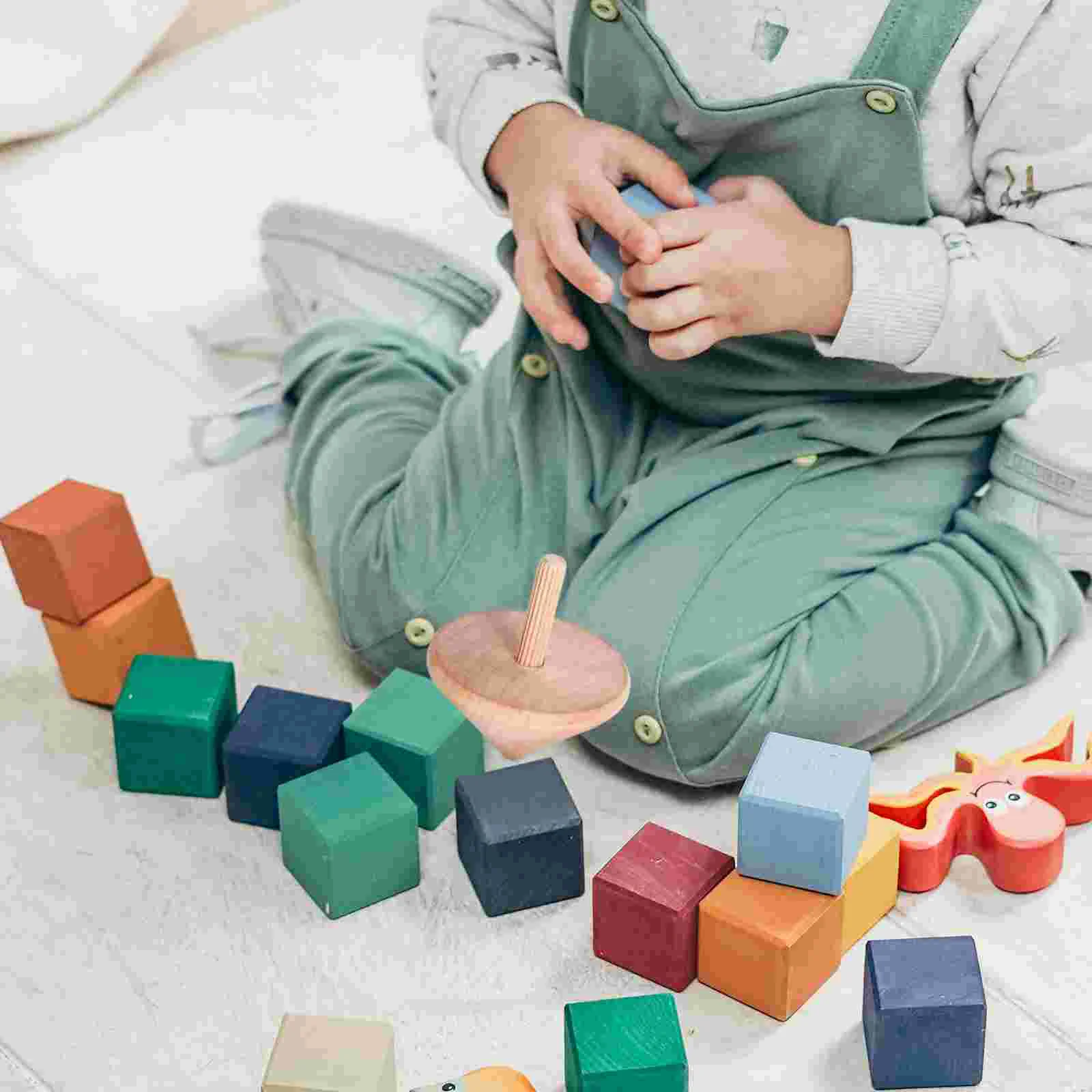 6 pezzi di pittura giocattolo trottola giocattoli per bambini top con picchetti in legno kaki per bambini all'aperto