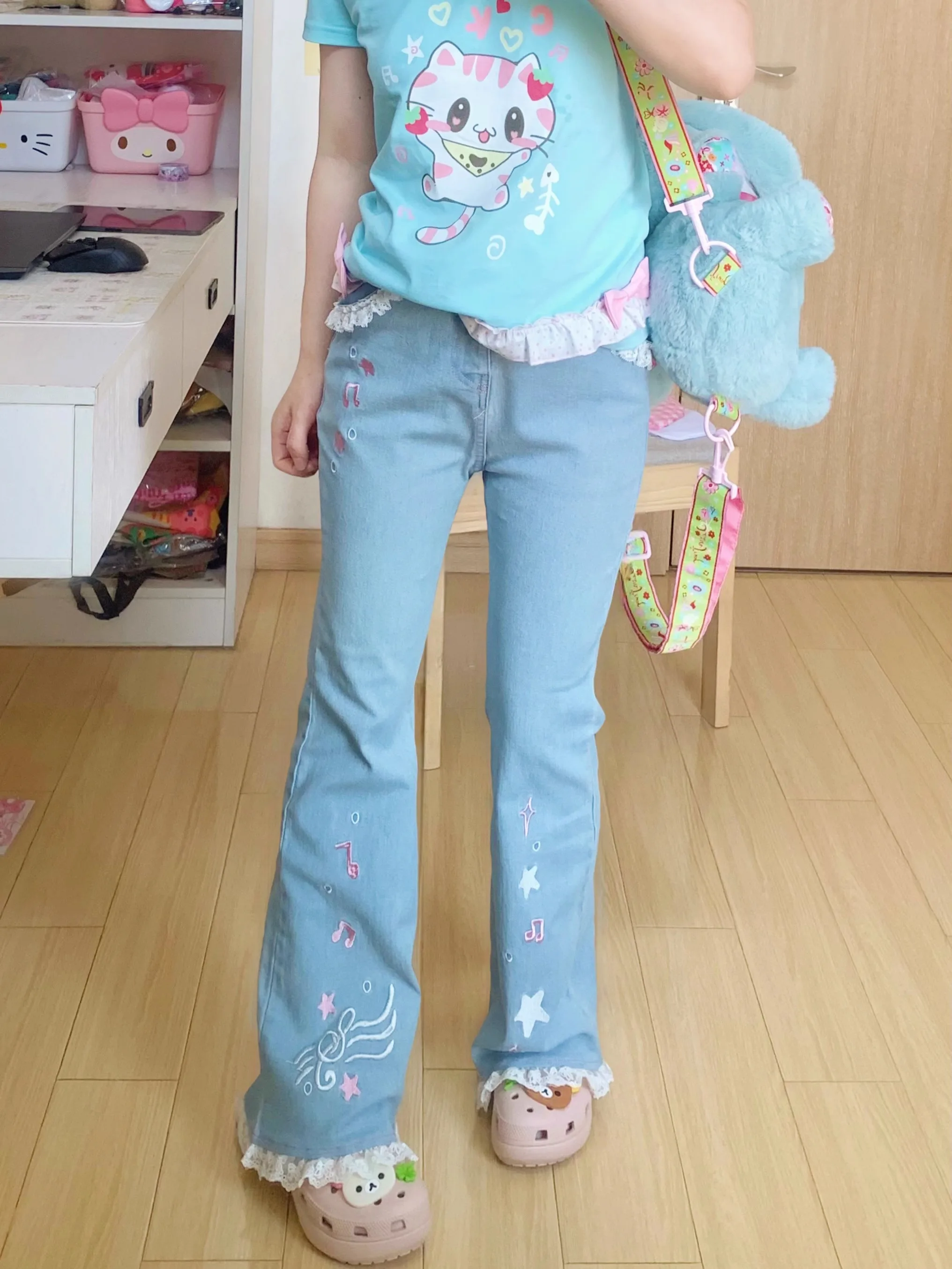 

Джинсы CokoStore: Оригинальные, с вышивкой звезд, кружевной отделкой, расклешенные штанины, повседневные, с высокой талией, на молнии, летние, для девочек