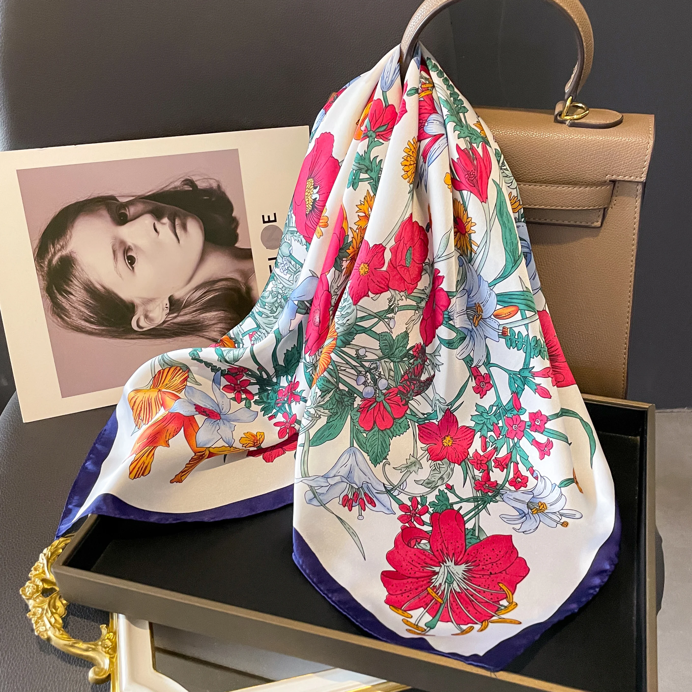 

Шарф женский шёлковый всесезонный, 70 Х70 см