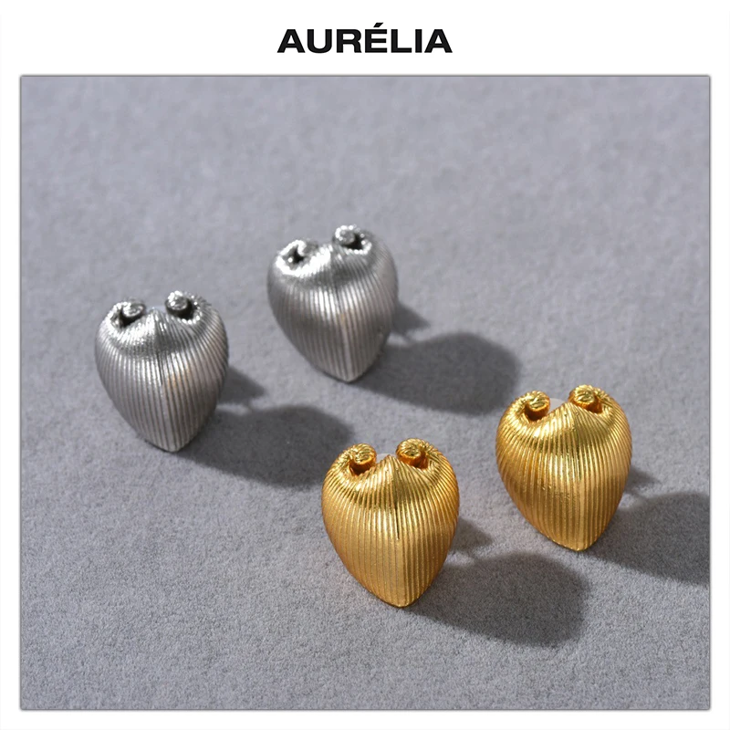 

Fashion Europe America Brass Plated Gold Heart Earrings Women Delicate Graceful Jewelry