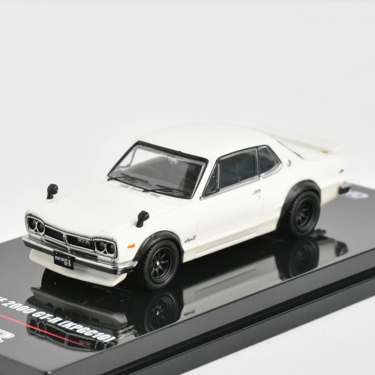 INNO 1:64 2000 GTR GT-R KPGC 10 Diecast Model Car