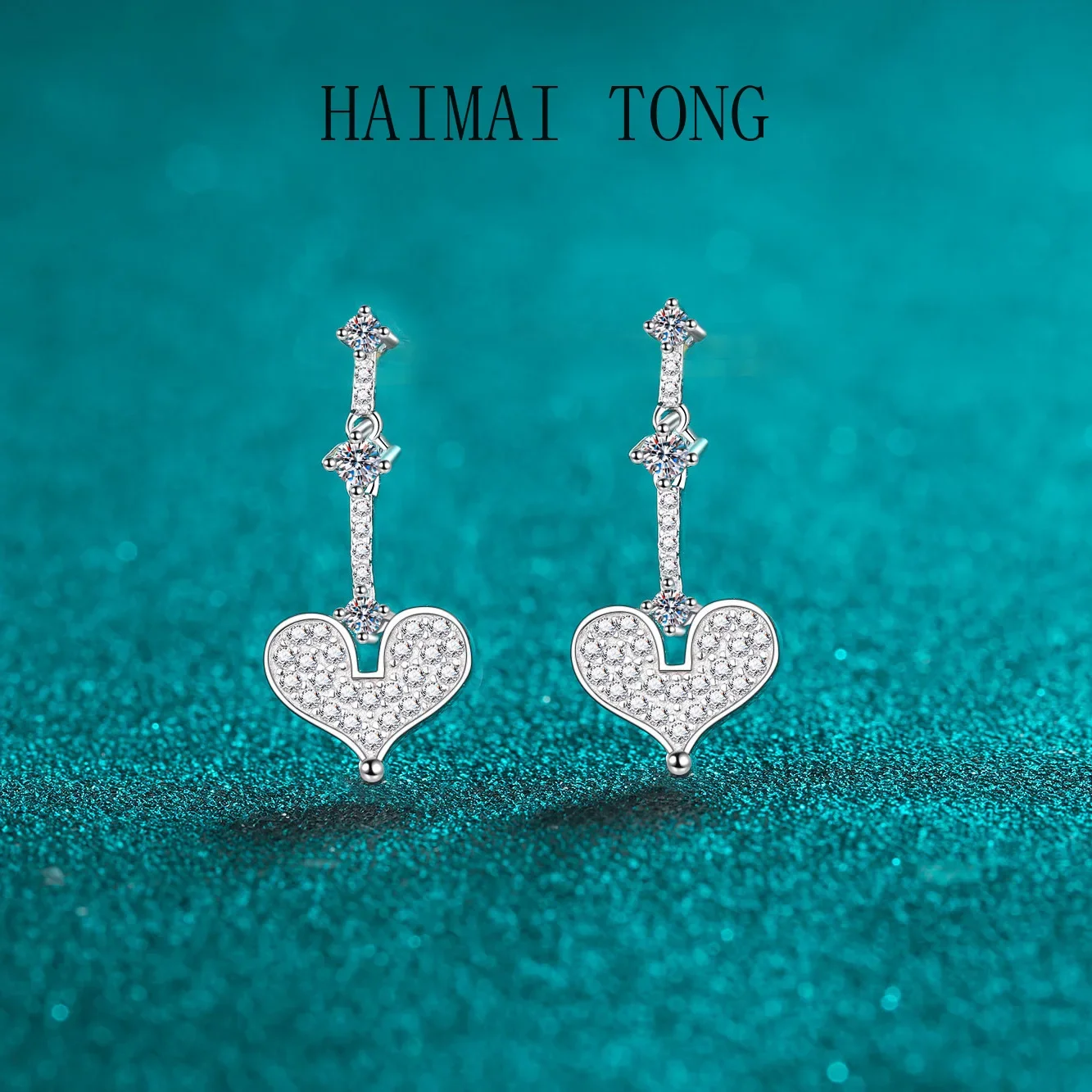 

HAIMAITONG Lady's Pt950 Platinum Champagne Gold Heart-shaped moissanite Stud Earrings - Sweet and Everyday, Simple Design