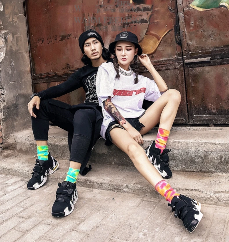 Miosam 최고 품질 남성용 레트로 타이 염색 빗질 코튼 통기성 컴포트 냄새 방지 패션 크루 양말 남여 캐주얼 스포츠 양말