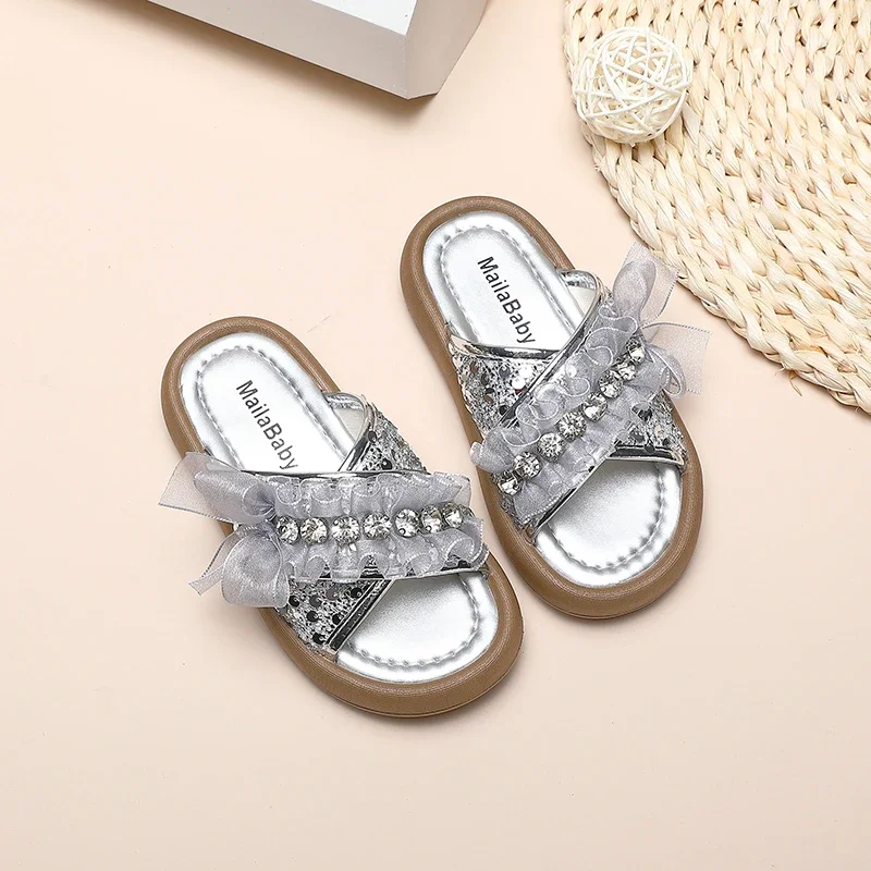 Neue elegante Kinderschuhe Luxus Strass Mädchen Prinzessin Schuhe Sommer Mode Open-Toe Kinder weichen Strand Hausschuhe rutsch fest