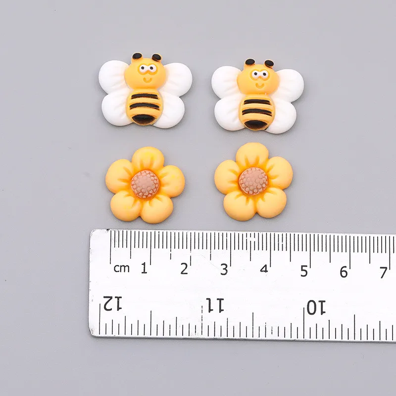 10Pcs Cartoon Kawaii Bees Flower Resin DIY Barrette Handwork Mobile Phone Case Decoration Cream Glue Flat Back Patch Manufactu