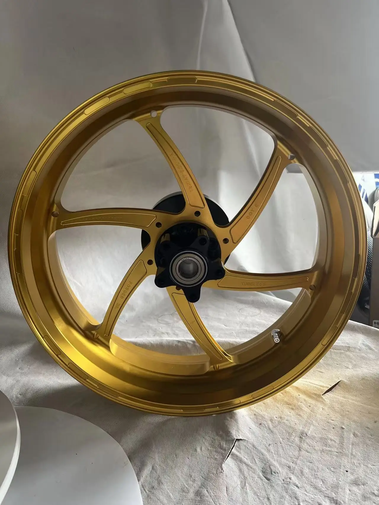 Exclusive link: Customer orders for 2018 model xadv750 with front wheel size 17 and rear wheel size 15