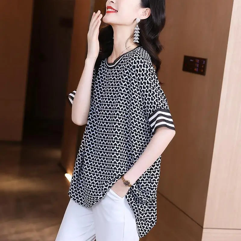 2024 Summer New Short Sleeved Chiffon Shirt Women\'s Fashion Simple and Western Style Small Shirt Loose and Slim Medium Length To