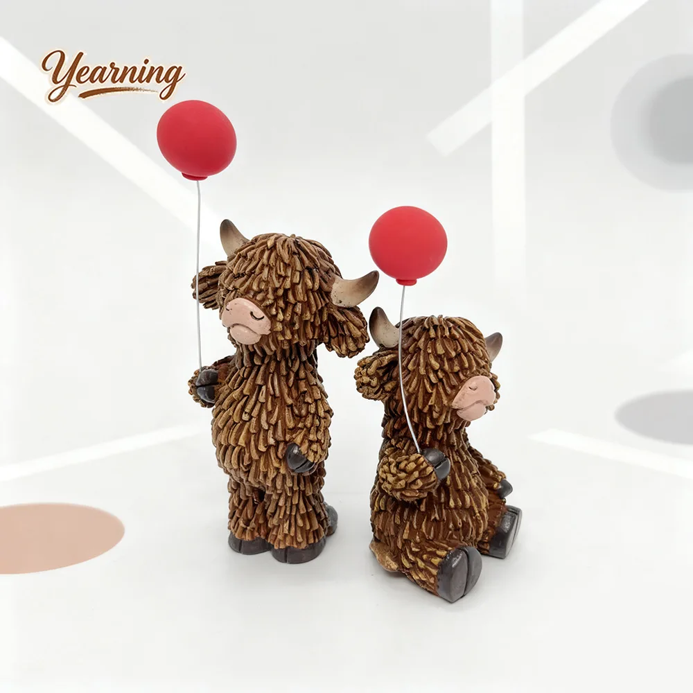 

Valentine's Day Highland Cow Resin Ornament Home Animal Crafts Simulation Little Cow Ornament Home Decoration